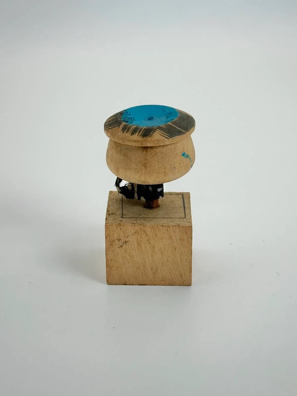K05034 - Kappa dans une boîte masu, artisanat populaire