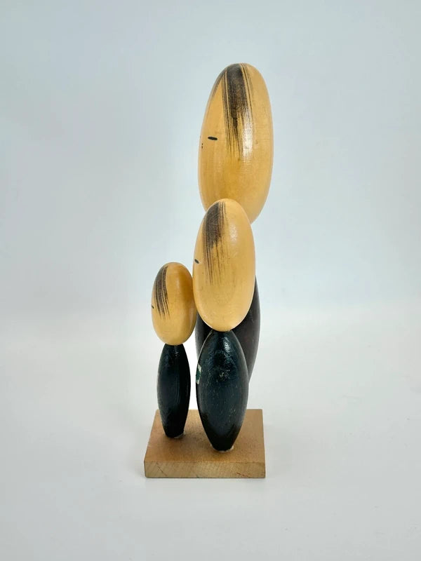 K18084 - Figurine vintage de la famille Kokeshi Nara