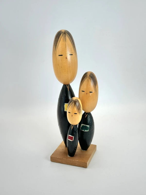 K18084 - Figurine vintage de la famille Kokeshi Nara