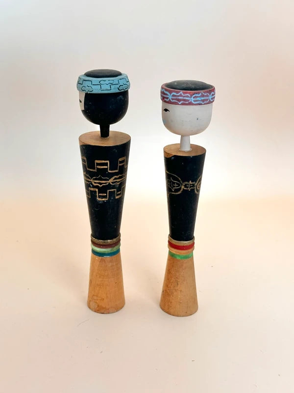 K15075 - Paire de poupées Kokeshi Couple Ainu Sosaku
