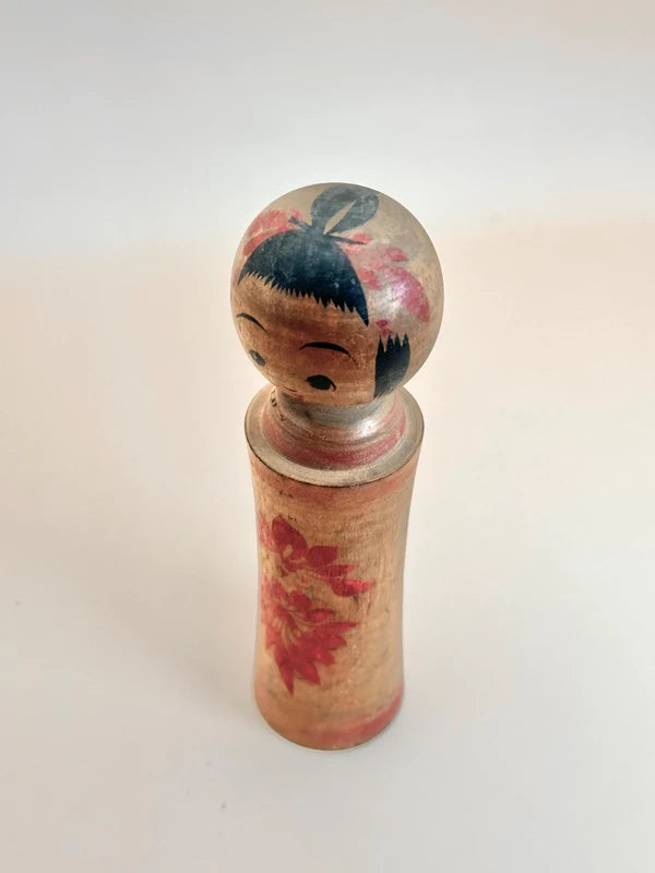 K15076 - Poupée traditionnelle Naruko koeshi