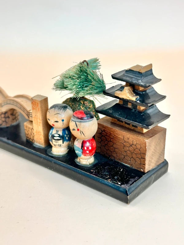 FT153 - Kokeshi omiyage vintage de Kintaikyō