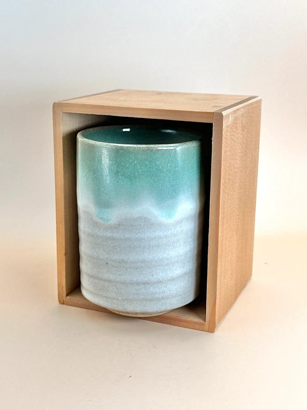 TB14 - Tasse à thé vert Ueno-yaki fabriquée à la main