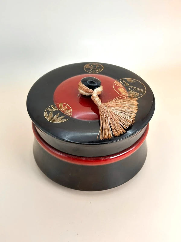 TB15 - Récipient japonais vintage en laque
