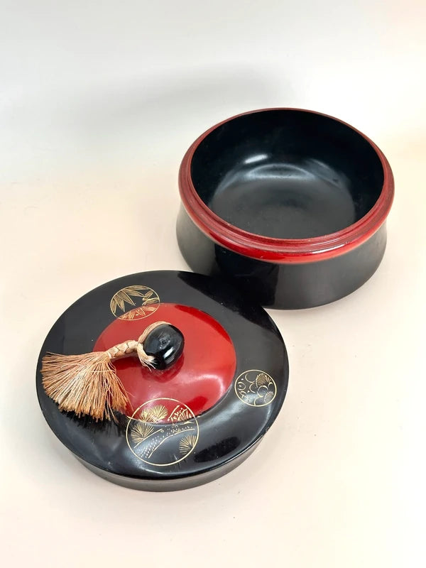 TB15 - Récipient japonais vintage en laque
