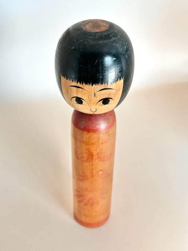 K25047 - Kokeshi Naruko traditionnel par Mamoru Izu 伊豆護