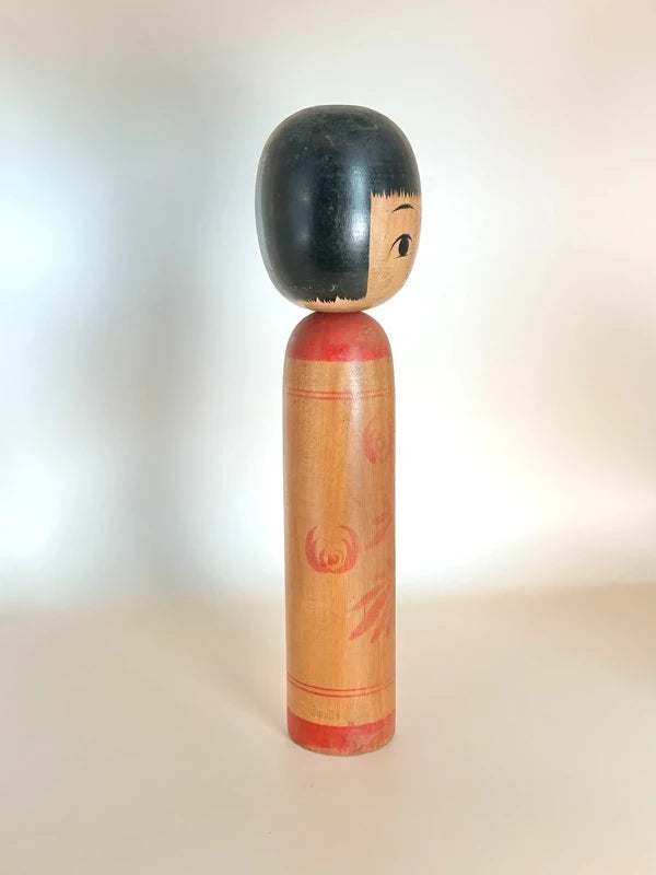 K25047 - Kokeshi Naruko traditionnel par Mamoru Izu 伊豆護