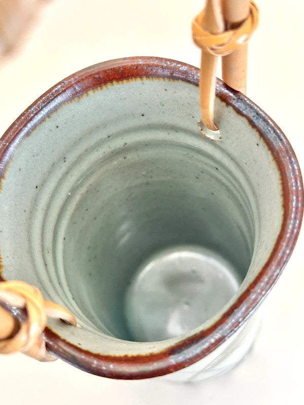 TB32 - Vase en céramique anse en bambou par Tachikichi たち吉