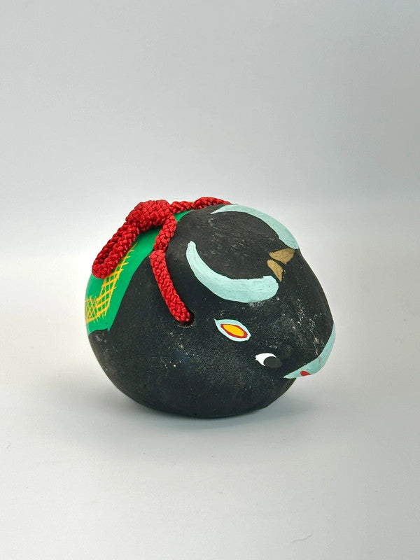 CB017 - Cloche décorative en argile Vache Dorei