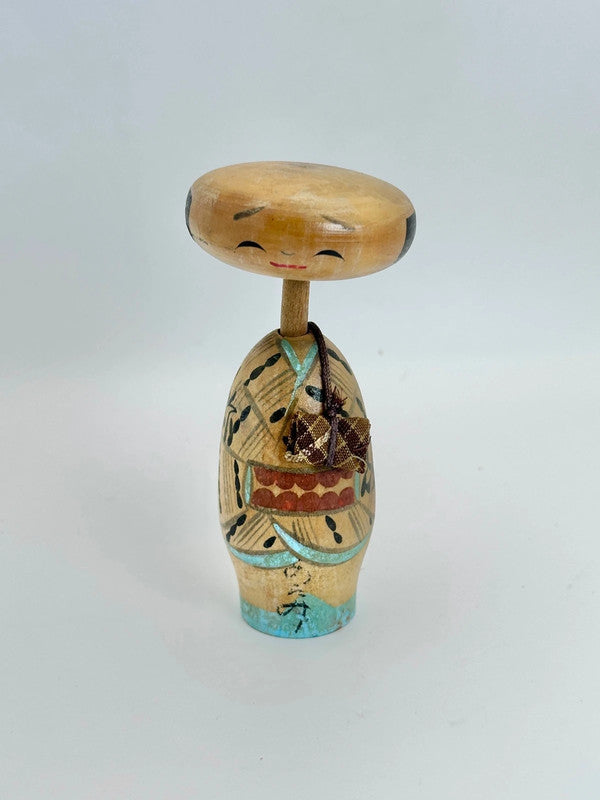 K10085 - Vintage omiyage kokeshi doll