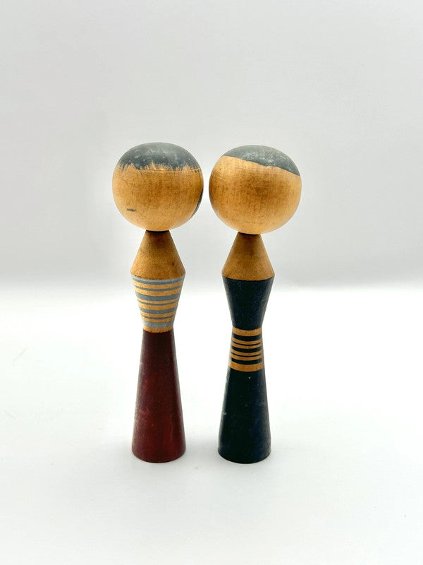 K10026 - Sosaku kokeshi in pair and minimal style