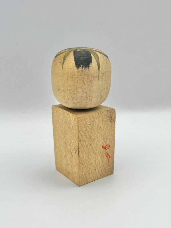 K10046 - Onsen souvenir kokeshi doll vintage