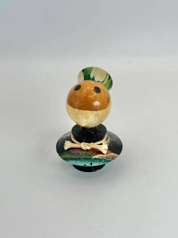 K05025 - Folktoy kokeshi daikon