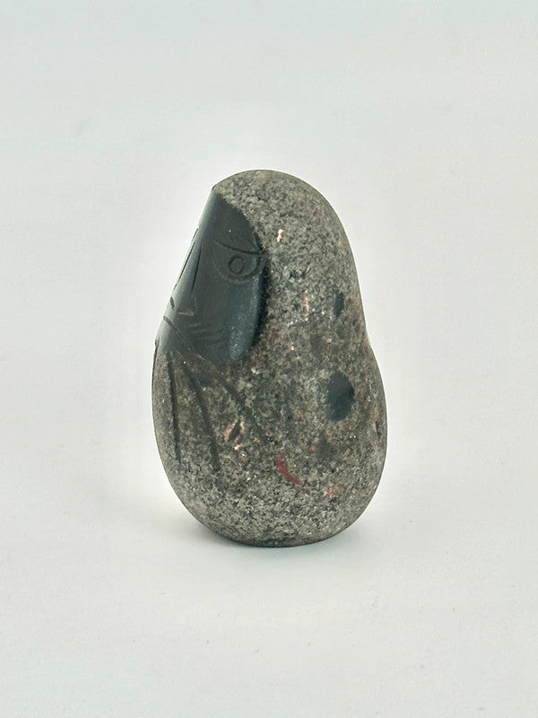FT134 - Hand crafted stone Daruma Doll 那智黒石