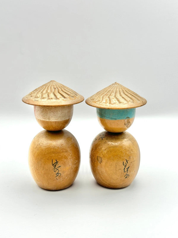 K10022 - Onsen souvenir vintage Japanese kokeshi doll