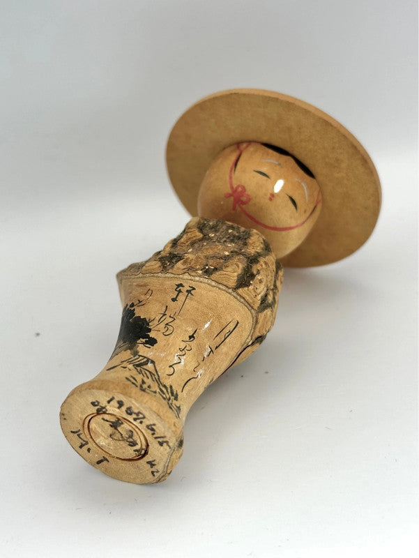 K10044 - Onsen souvenir kokeshi doll vintage
