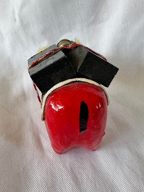 FT47 - Jouet folklorique vache Akabeko en rouge