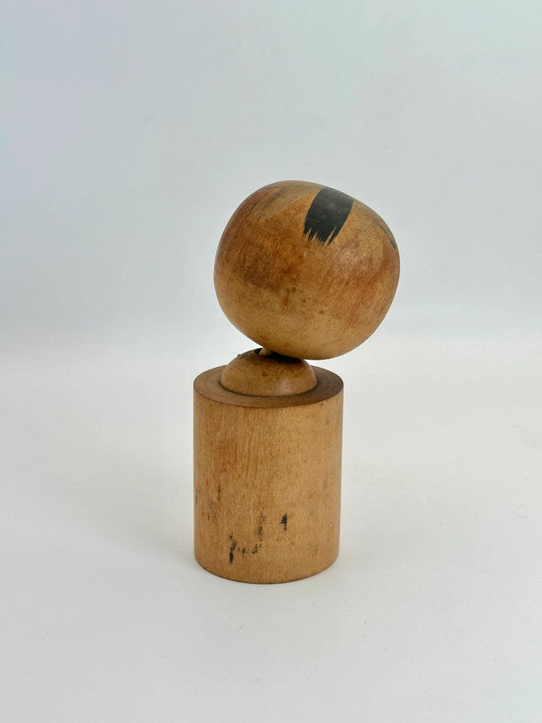 K10111 - Vintage Onsen Omiyage kokeshi