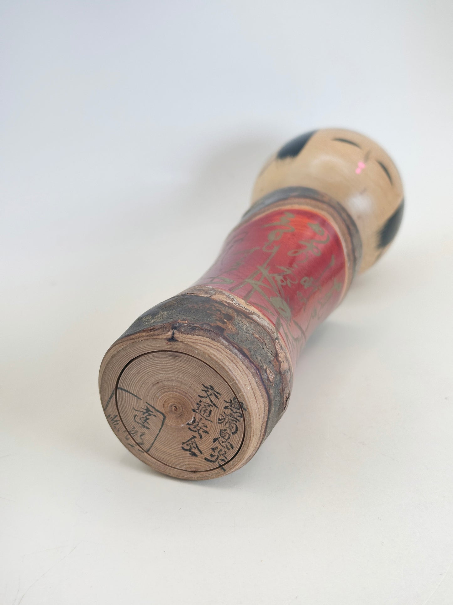 K18136 - Sosaku Shingata by Takahashi Tatsuro 高橋達郎