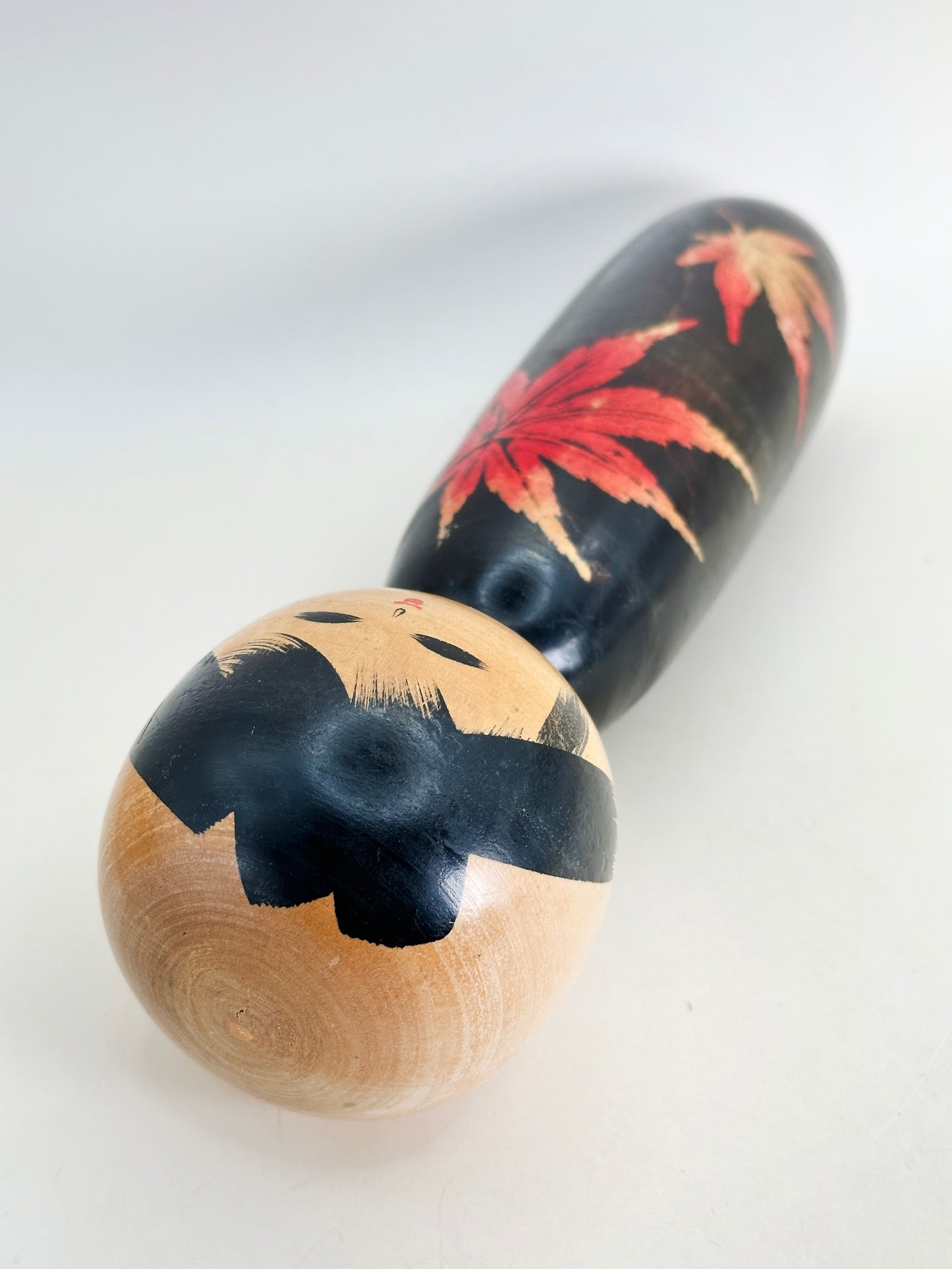 K25117 - Kokeshi Sosaku par Sato Kouson 佐藤香村