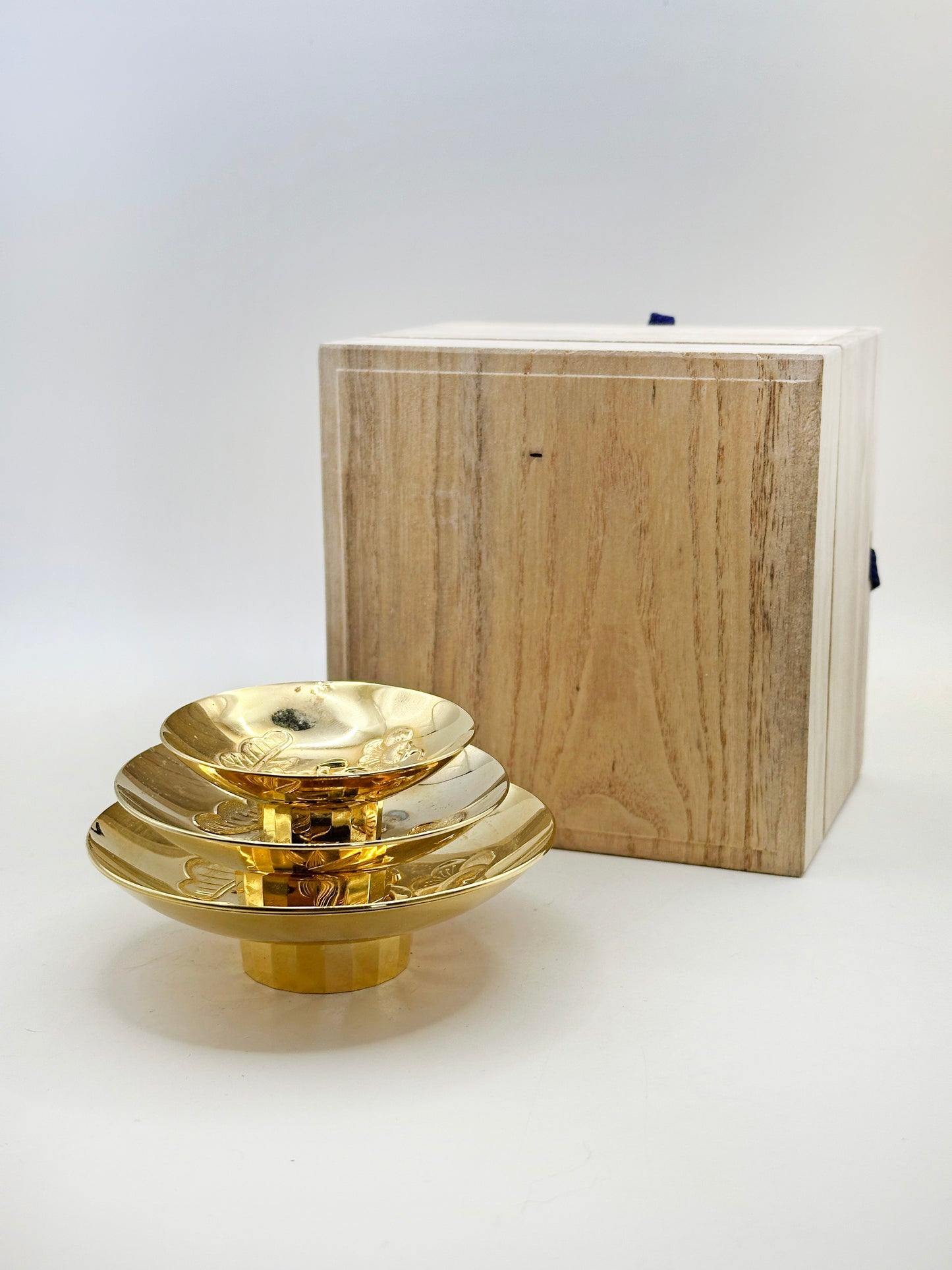 TB184 - Set Ceremonial Kinpai Cup 金盃