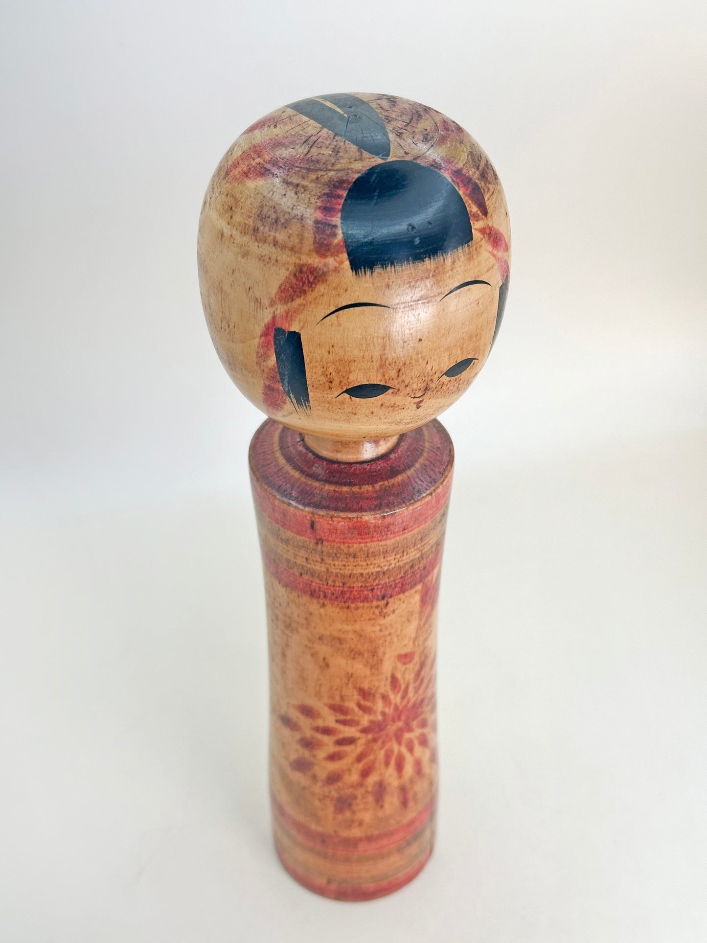 K25127 - Sosaku Shingata kokeshi by Atsumi Katsufusa 熱海勝房