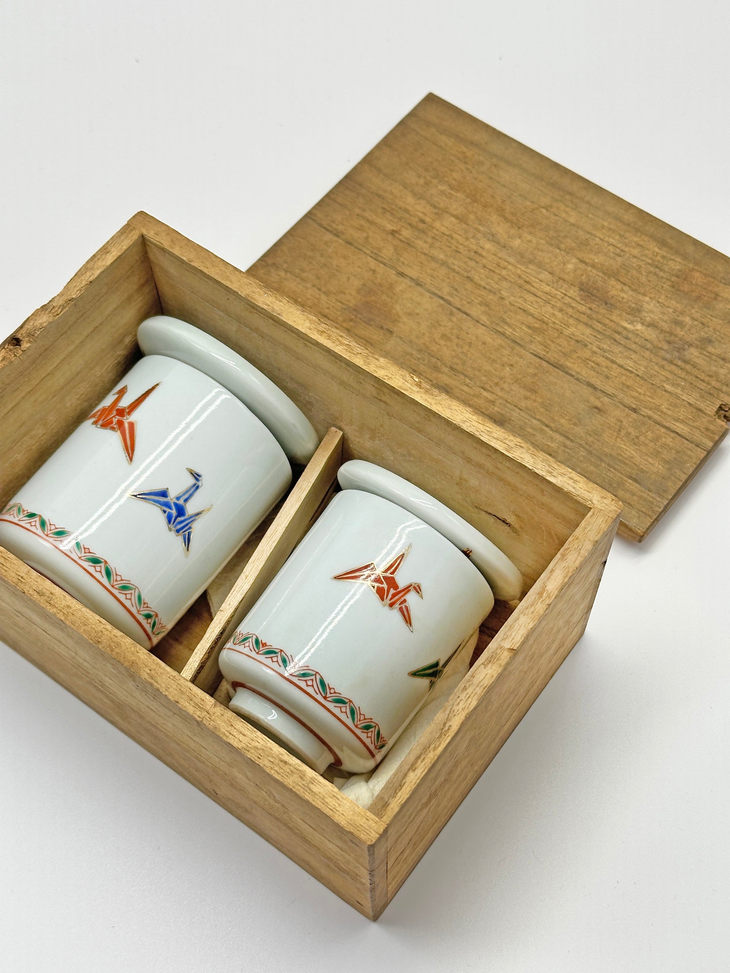 TB36 - Kutani-yaki yunomi tea cups with lids 九谷焼