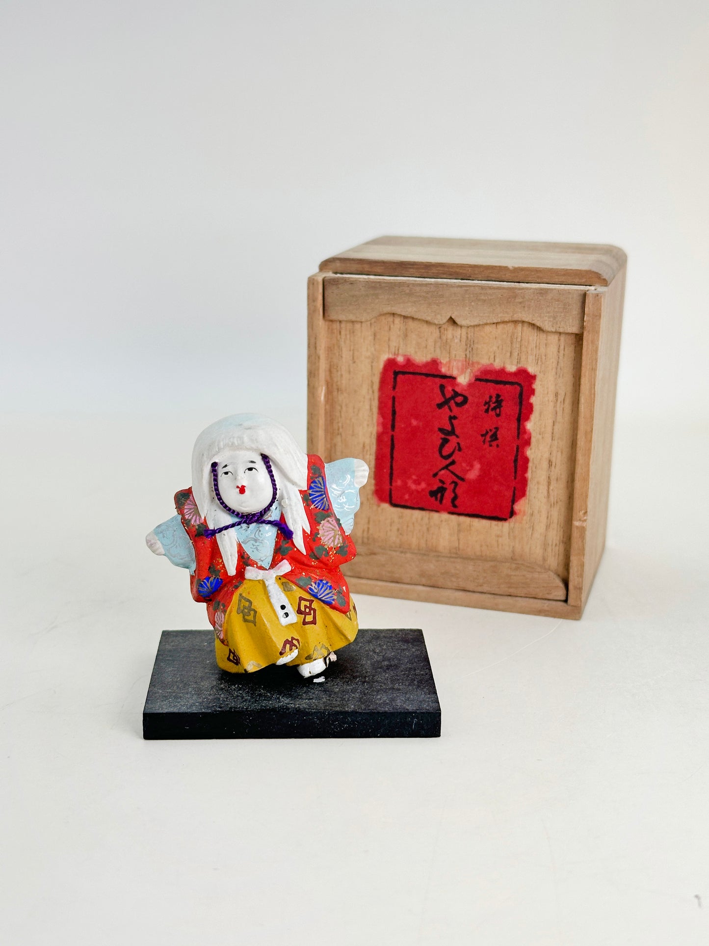 FT332 - Yayoi Ningyo Doll of Sacred Dance やよい人形