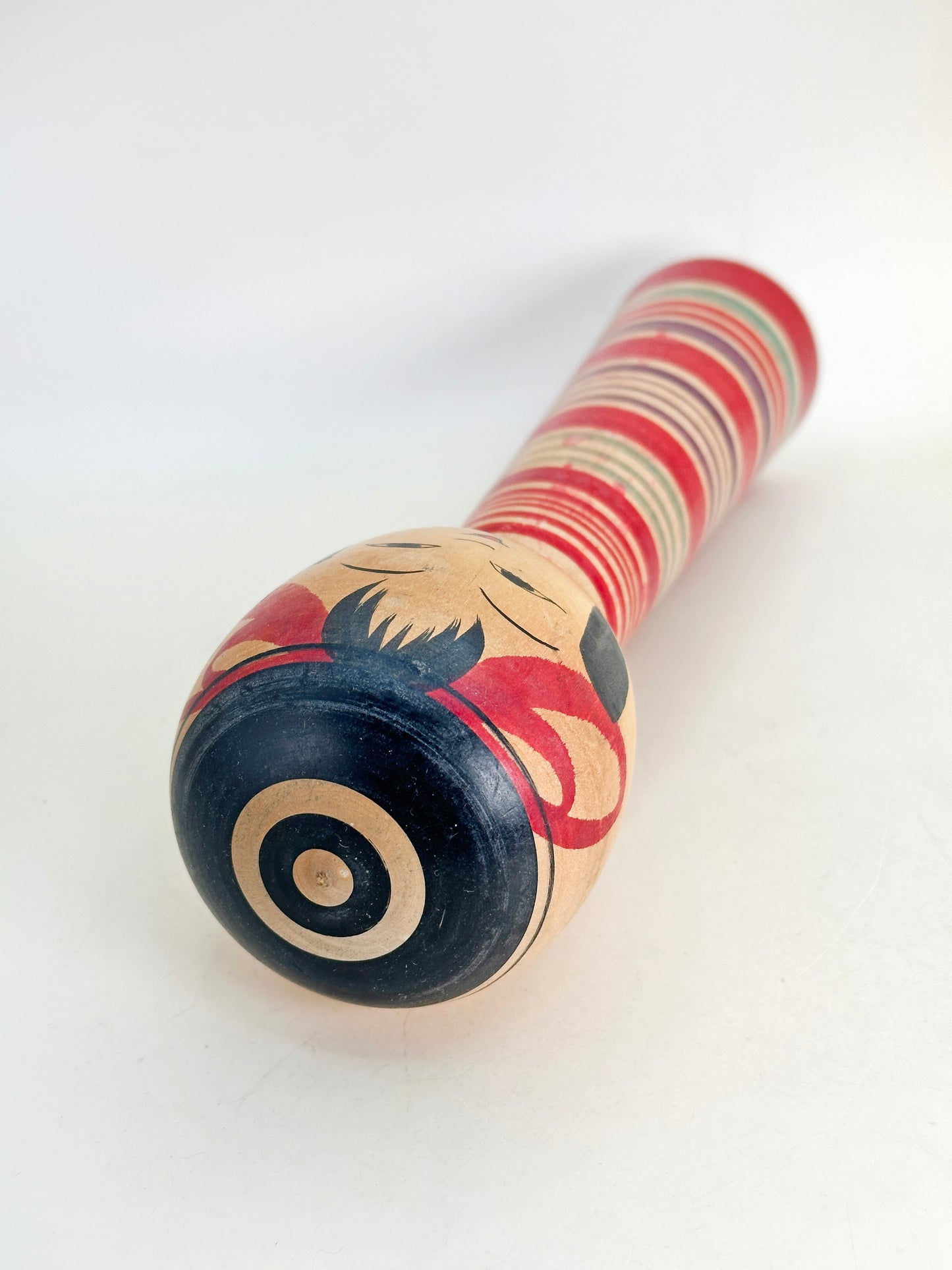 K25129 - Tsuchiyu kokeshi by Tokunaga Shinichi 徳永慎一