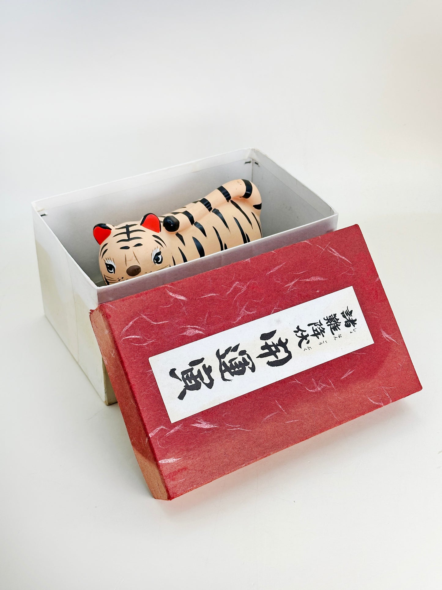 FT340 - Eto Tiger Figurine Kunisadamon 干支 寅