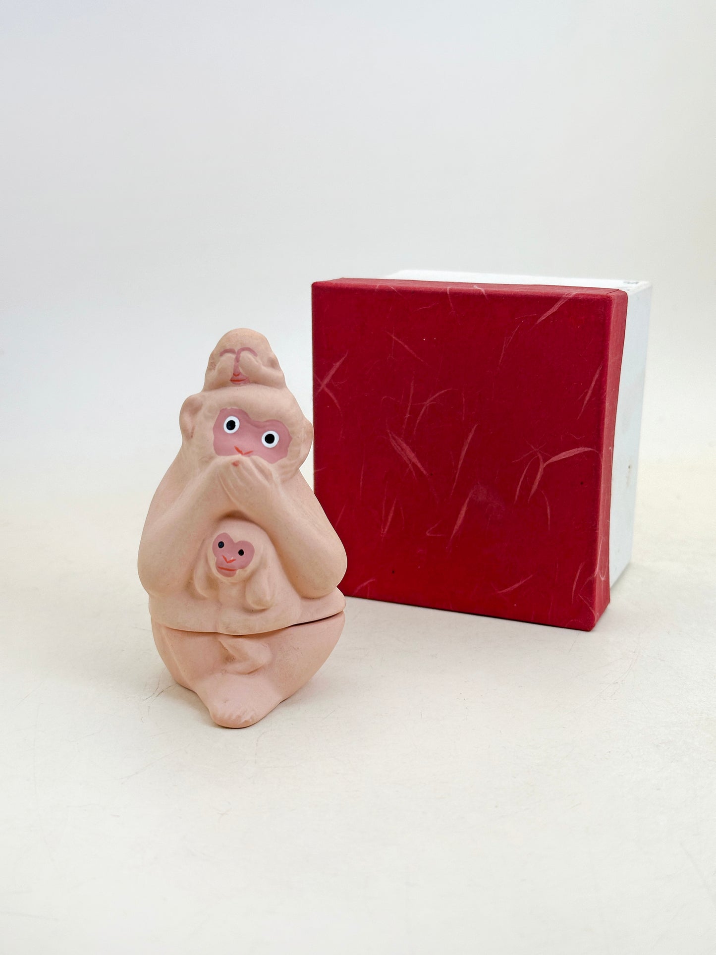 TB319 - Wise Monkeys Kyō Ningyō Kogo Box 京人形