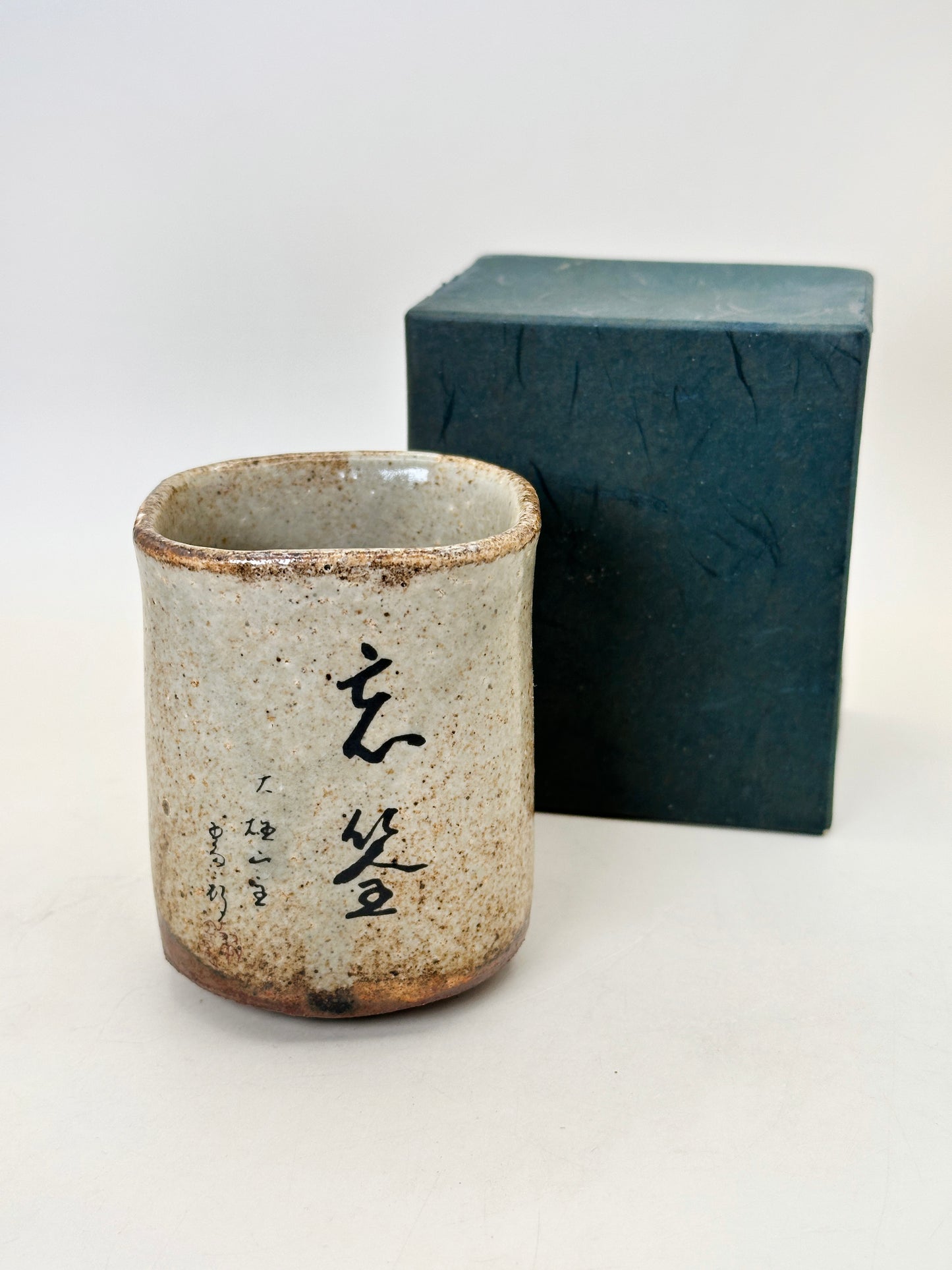 TB218 - Yunomi Tea Cup of Karatsu-yaki 唐津焼