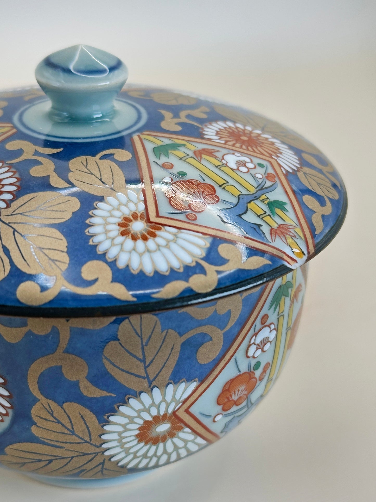 TB72 - Tasse en bambou Arita-yaki avec couvercle 有田焼