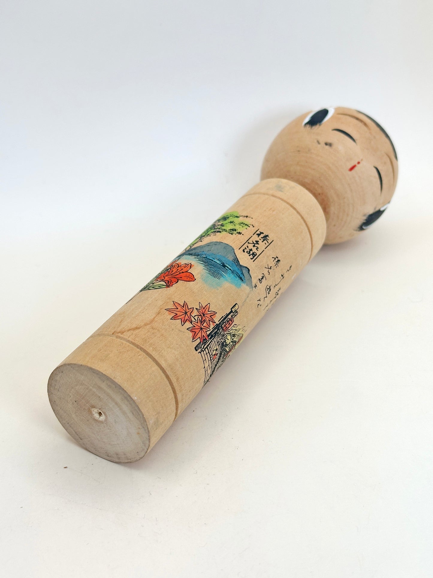 K20102 - OmiyageKokeshi from Lake Haruna 榛名湖