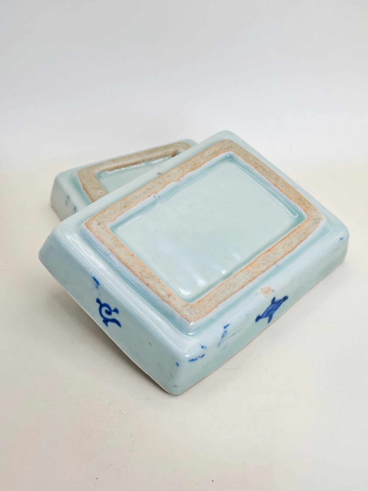 TB192 - Porcelain Plates in the Ko-Imari style 古伊万里