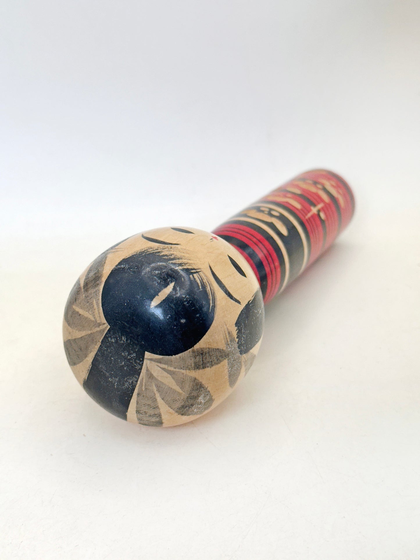 K18148 - Kokeshi Shingata par Chuji Kudo 工藤忠二