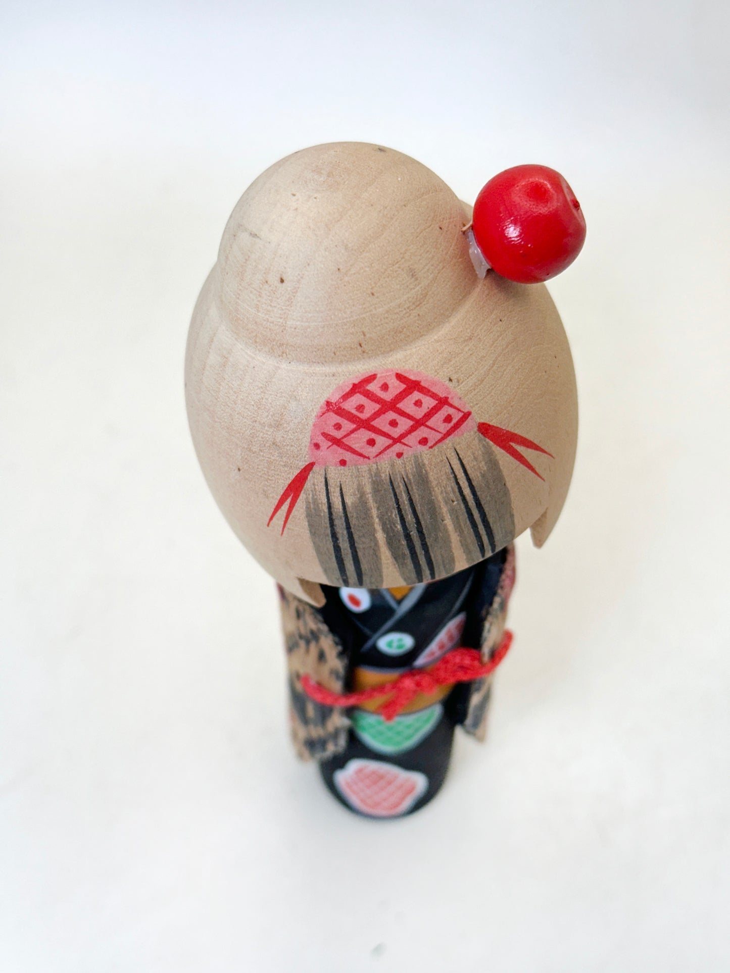 K15146 - Sosaku kokeshi par Sōgen 草玄