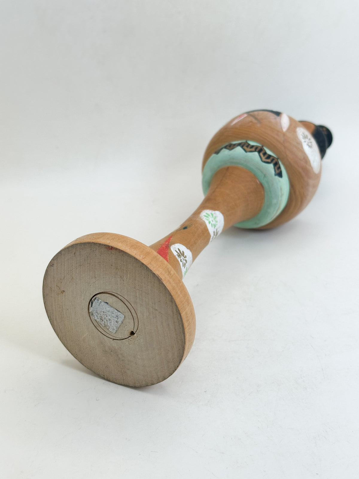K25227 - Sosaku Kokeshi by Hosaka Torao 保坂虎男