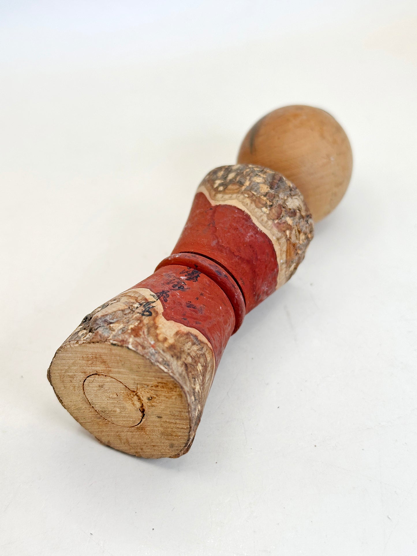 K10167 - Omiyage Kokeshi de Yubara Onsen 湯原温泉