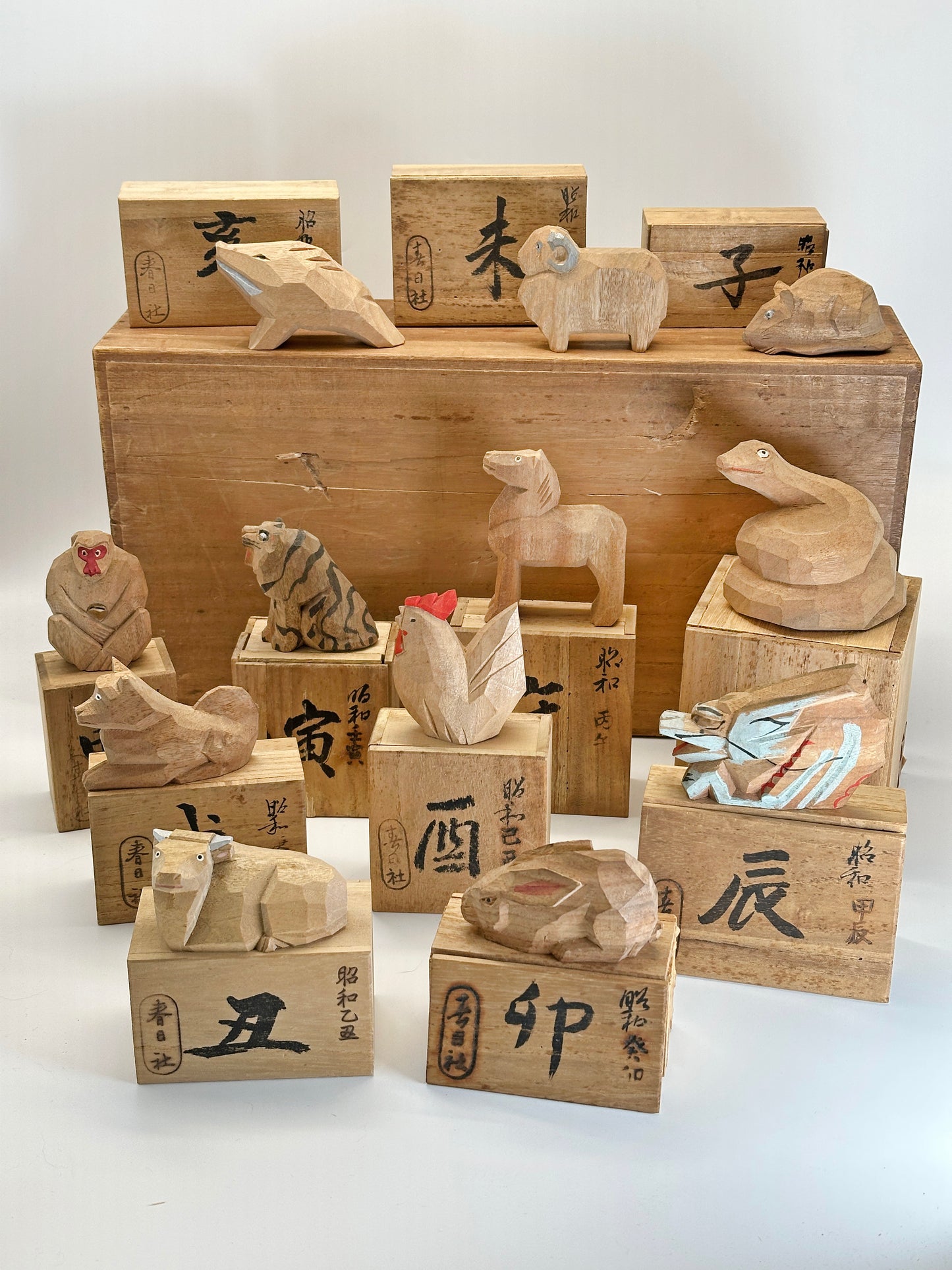 FT437 - Ensemble de figurines en bois sculpté de Kasuga Taisha 春日大社