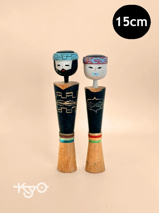 K15075 - Paire de poupées Kokeshi Couple Ainu Sosaku