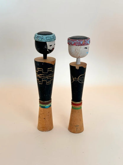 K15075 - Paire de poupées Kokeshi Couple Ainu Sosaku