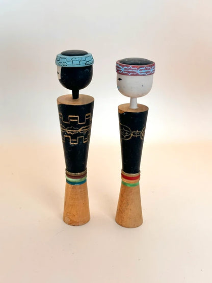 K15075 - Paire de poupées Kokeshi Couple Ainu Sosaku