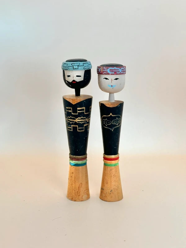 K15075 - Paire de poupées Kokeshi Couple Ainu Sosaku