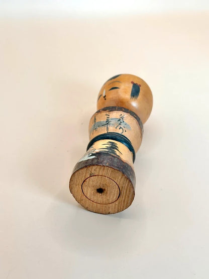 K10140 - Poupée kokeshi Omiyage onsen