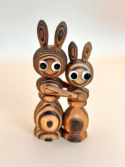 FT155 - Artisanat populaire japonais Lapin Cryptomeria