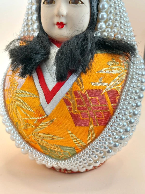 FT164 - RARE Vintage Hime Daruma Doll