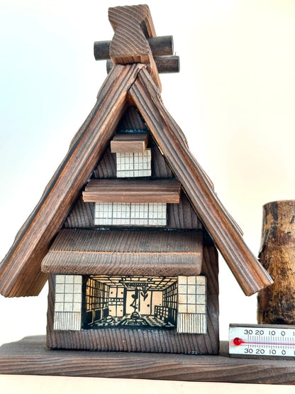 FT176 - Shirakawa-go Gasshō-zukuri Omiyage Kokeshi 白川郷
