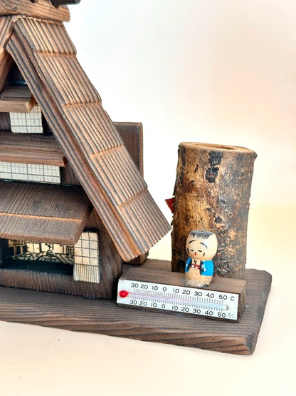 FT176 - Shirakawa-go Gasshō-zukuri Omiyage Kokeshi 白川郷