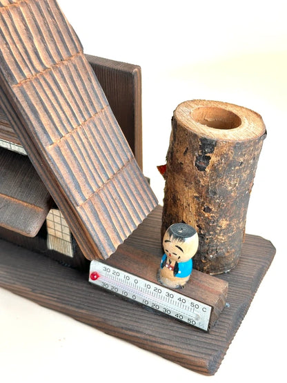 FT176 - Shirakawa-go Gasshō-zukuri Omiyage Kokeshi 白川郷